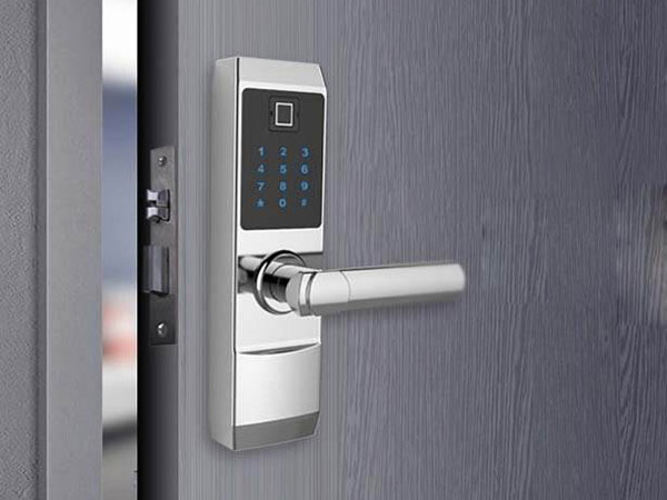 凤山24小时上门开锁公司